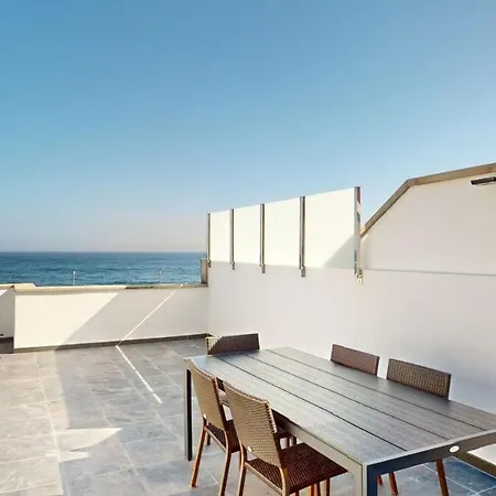 Fantastic Oceanfront Townhouse In Playa De Arinaga
