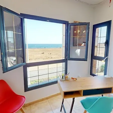 Fantastic Oceanfront Townhouse In Playa De *