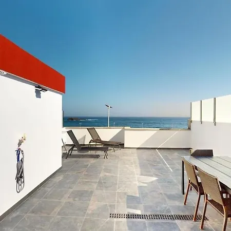 Fantastic Oceanfront Townhouse In Playa De Arinaga